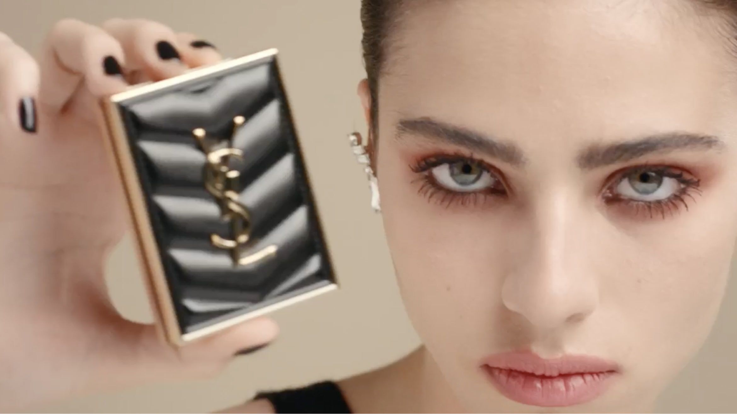 アイシャドウ YVES SAINT LAURENT COUTURE MINI CLUTCH Yves Saint Laurent Couture Mini Eyeshadow Clutch - Macy's