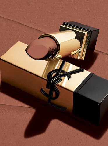 INDULGE IN COUTURE SATIN LIP WEAR WITH THE NEW ROUGE PUR